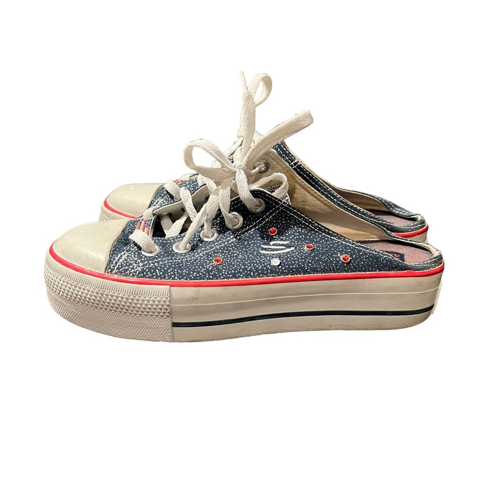 Sketchers platform slip on sneakers. Size 8.5